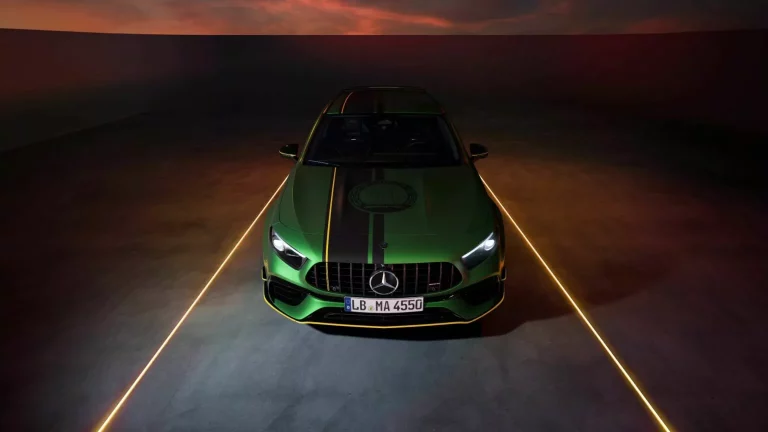 El Mercedes-AMG A45 S se viste del exclusivo color AMG Green Hell