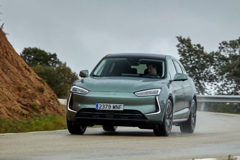 Seres 5: Probamos un SUV eléctrico que rompe moldes desde China