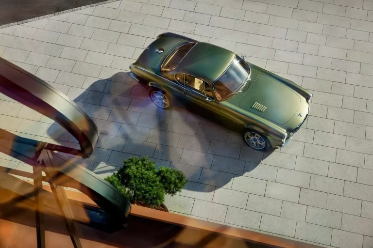 Así es el último Volvo P1800 que fabrica Cyan Racing