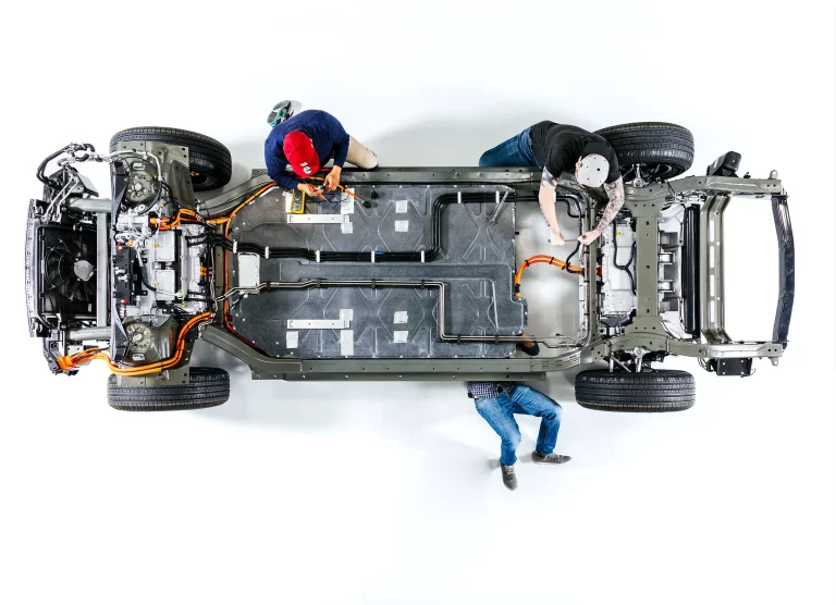 Los Rivian R1T y Rivian R1S ya están disponibles con sus baterías de acceso