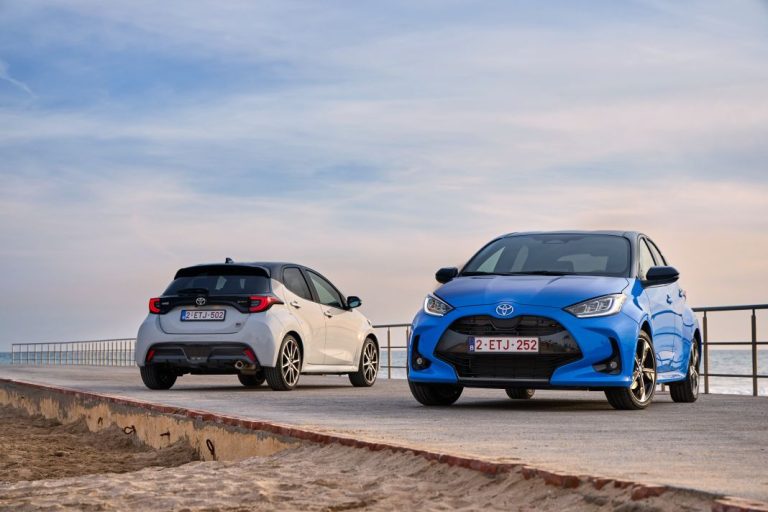 Primera prueba del Toyota Yaris Hybrid 130 CV 2024: Más potente y equipado pero igualmente híbrido