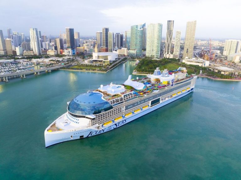 Las emisiones de CO2 del Icon of the Seas, el crucero más grande del mundo, dejan en evidencia a las de tu coche
