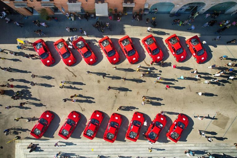 Los 7 pilotos de Fórmula 1 que tuvieron el último ‘cavallino rampante’ firmado por Enzo Ferrari
