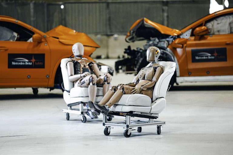 El muñeco de crash test tradicional dispara un 60% el riesgo de lesiones en mujeres