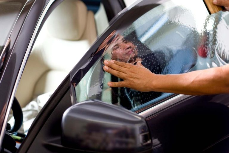 Estos son los cristales que jamás puedes tintar en tu coche