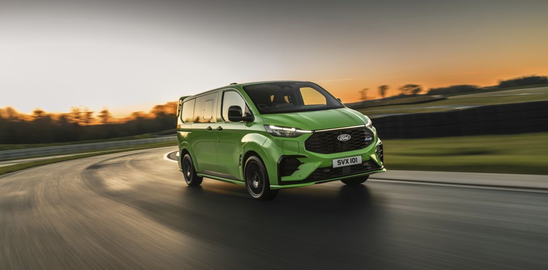 Ford-transit-custom-ms-rt-2024 (4) 2024 Ford Transit Custom MS-RT. Imagen portada.