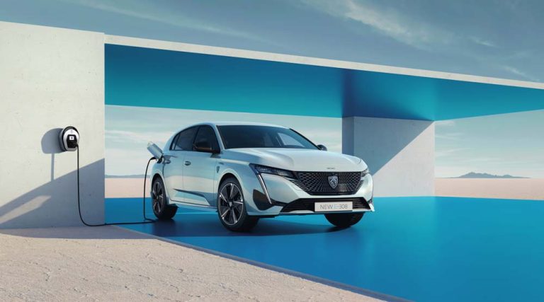 La garantía de Peugeot para los coches eléctricos sigue creciendo, aunque por ahora en Francia