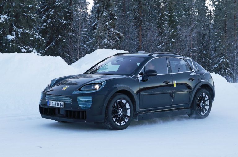 Fotos espía del Porsche Cayenne 2026. Hola al eléctrico
