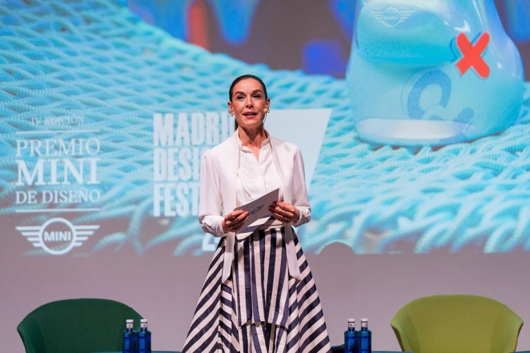 La marca de coches que ha «enamorado» a Raquel Sánchez Silva