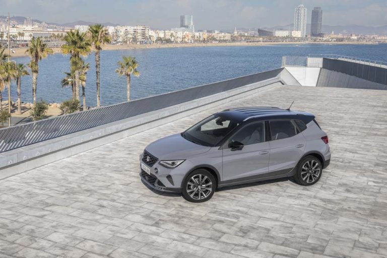El Seat Arona mantiene el liderazgo indiscutible entre los SUV urbanos