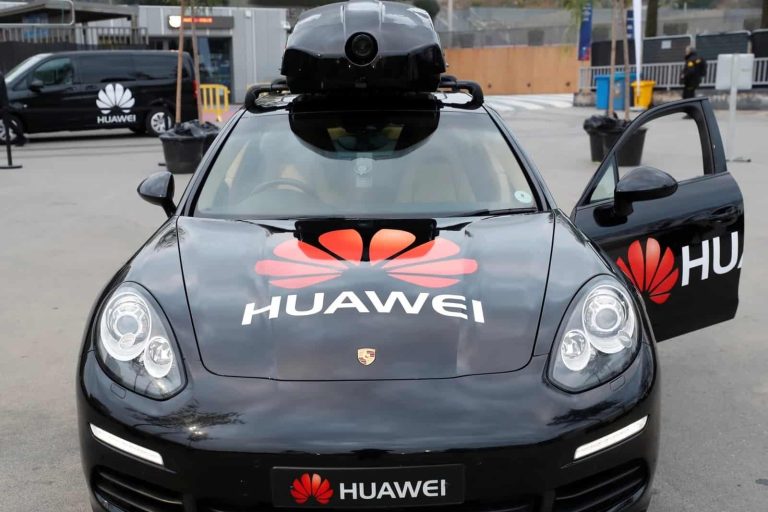 5 fabricantes de coches que ya tienen sus propios teléfonos móviles y smartphones