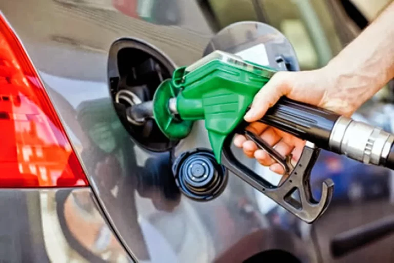 Aditivos para la gasolina que pueden destrozar el motor de tu coche