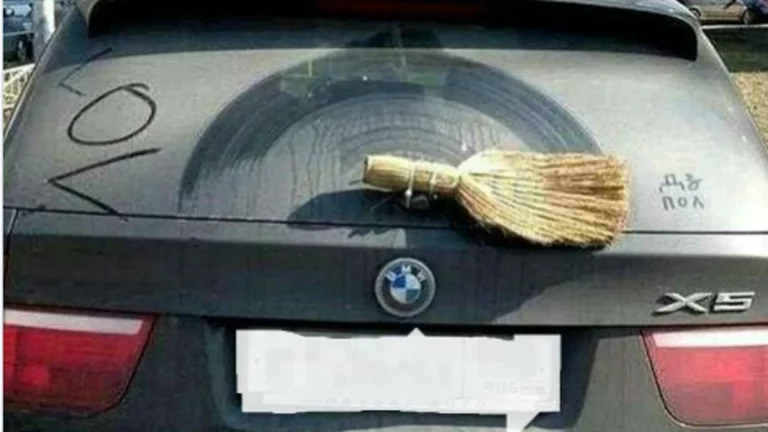 Si vuelves de la playa, así debes lavar tu coche para dejarlo como si lo compraste ayer