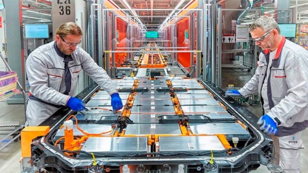 montaje bateria coche electrico Motor16