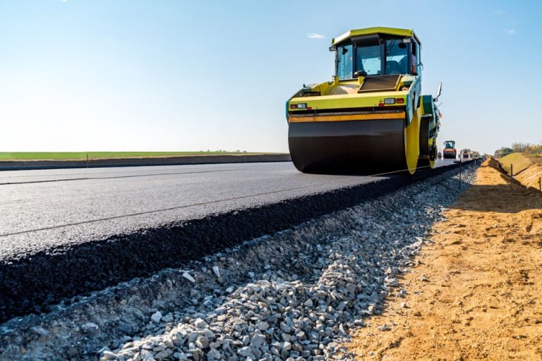 La tecnología que utiliza la DGT para controlar el estado del asfalto y mucho más en las carreteras