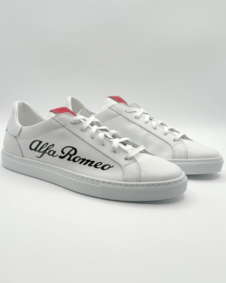 Estas zapatillas deportivas de Alfa Romeo son exclusivas y solidarias