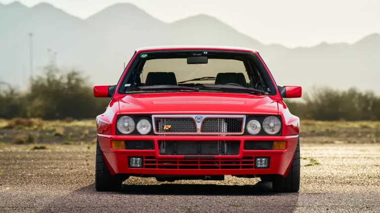 Ralph Gilles, jefe de diseño de Stellantis, vende su Lancia Delta HF Integrale. Y de paso saca un pellizco