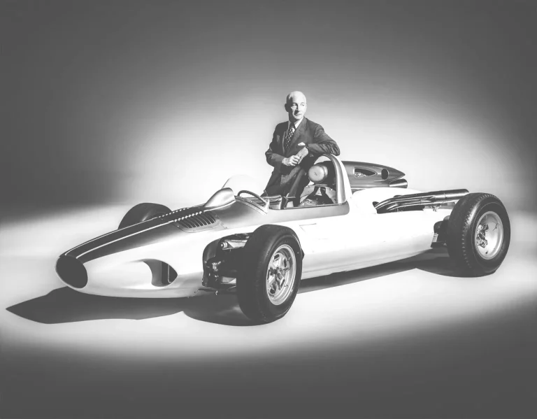 Corvettes rescatados del tornado Illinois: el antes y después de los clásicos de Mid America Motorworks