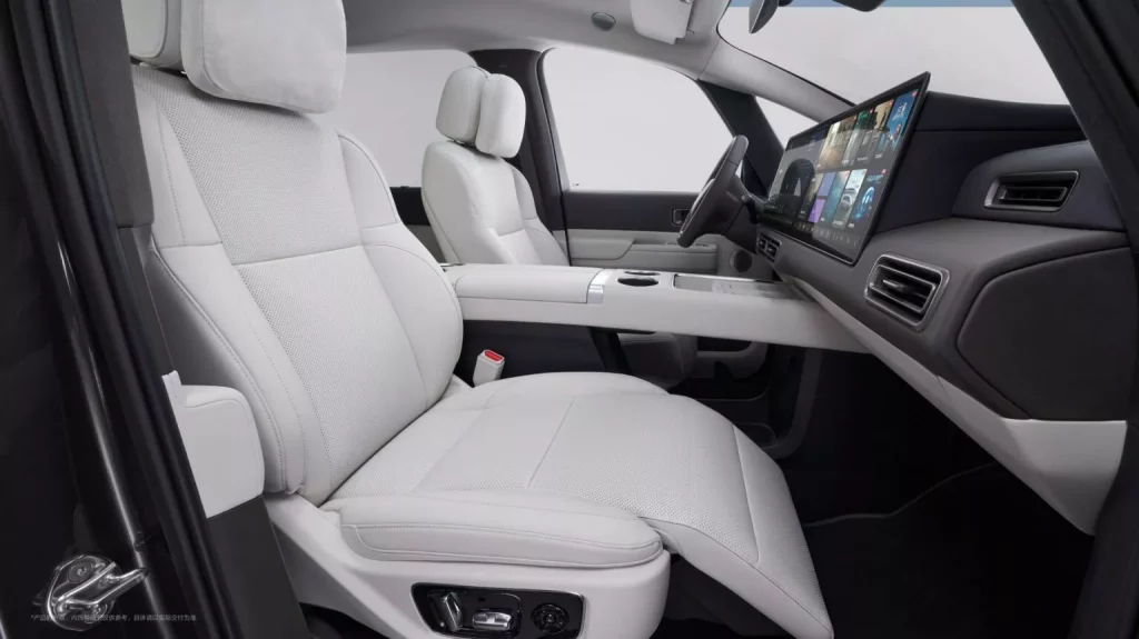 Mega: El monovolumen eléctrico de Li Auto se vuelve aún más tecnológico 2 Motor16 2024 Li Auto Mega. Imagen interior.
