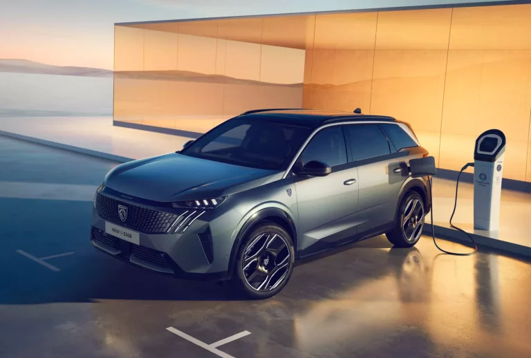 Peugeot 5008: El hermano mayor del 3008 ya tiene precio en España