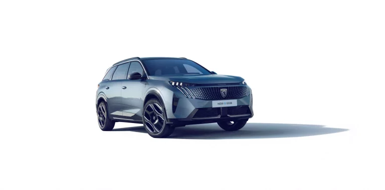 Llega el Peugeot E-5008, un eléctrico para siete