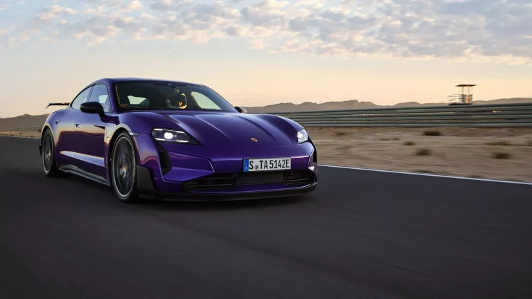 El Porsche Taycan de los récords ya es una realidad de 248.645 euros