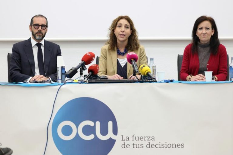 La OCU ahora sentará en el banquillo a Mercedes, Nissan y Toyota