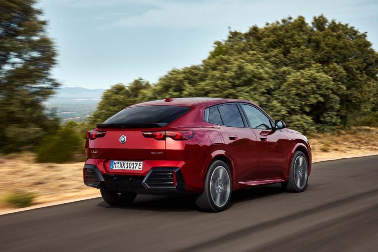 Primera prueba del nuevo BMW X2 y su gemelo eléctrico iX2