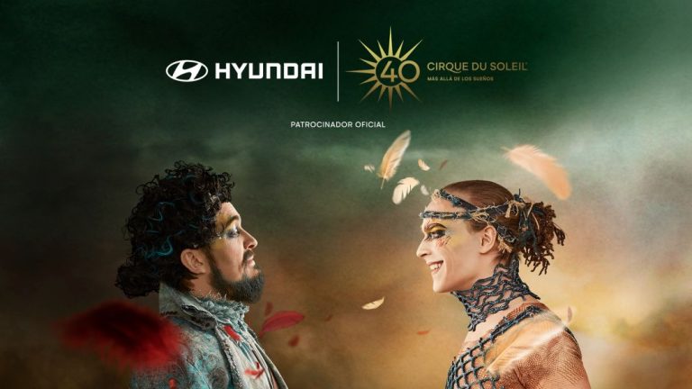 El coche que se cuela en el último espectáculo del Circo del Sol