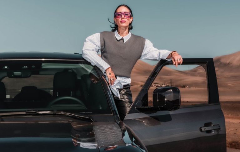 El coche que conduce la conocida DJ Indira Paganotto