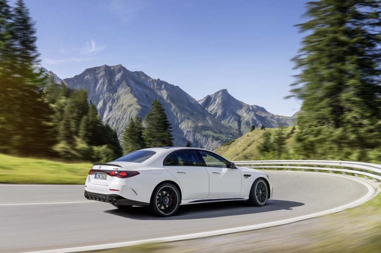 Mercedes-AMG E 53 HYBRID. Un PHEV de carreras con alma eléctrica
