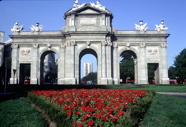 Madrid y Melilla, polos opuestos en la edad media del parque automovilístico