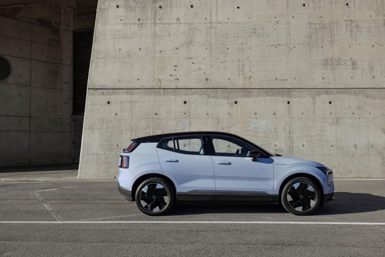 ¿Vas a comprar coche? La única marca que te garantiza la fecha de entrega