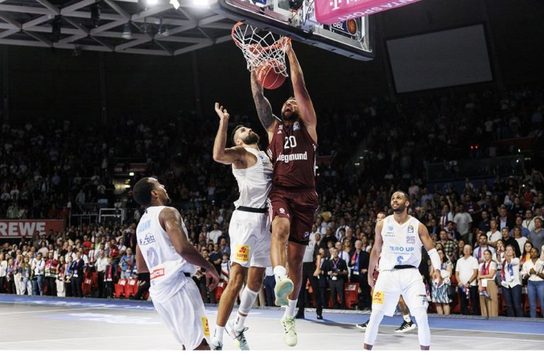 La cara solidaria de BMW: mates de baloncesto que valen ya más de 100.000 euros