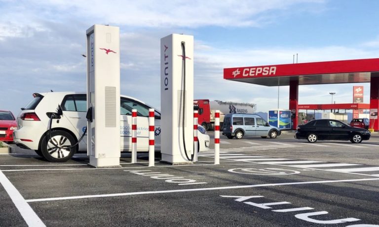 Digan lo que digan, España se cuela en el ‘top ten’ de los países con más puntos de recarga
