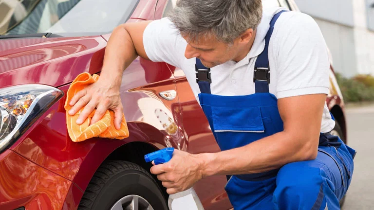 El secreto para devolver el brillo a tu coche viene en este frasco