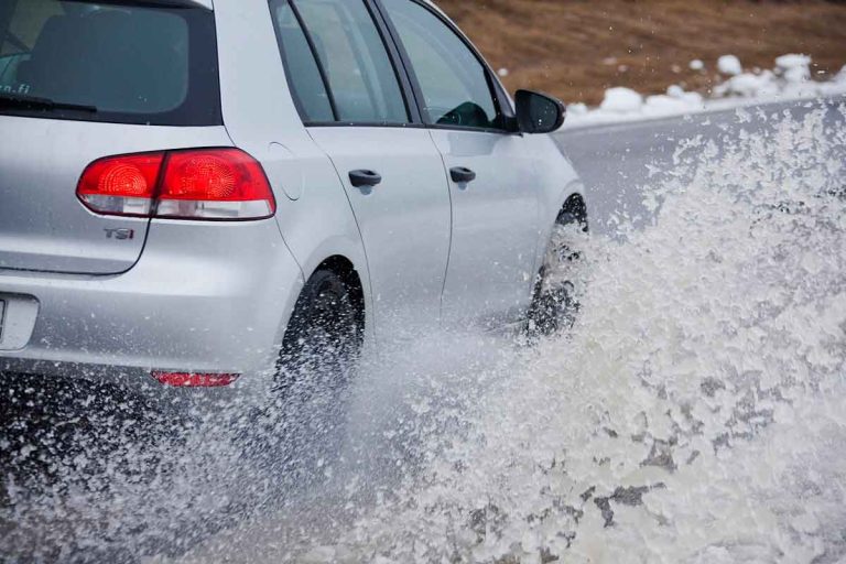 3 consejos que la Guardia Civil de Tráfico quiere que pongas en práctica cuando llueve