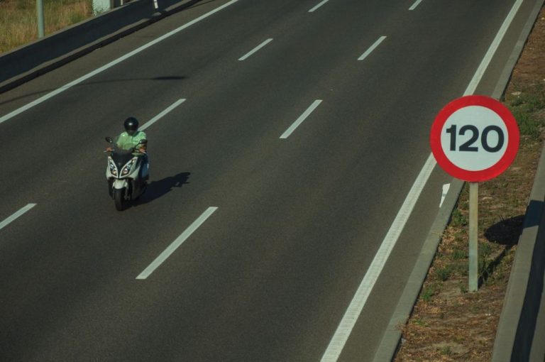 La DGT se vuelve a pronunciar sobre el cambio del límite de velocidad en autovías y autopistas