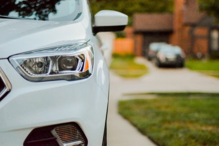 Contratar seguros de coche: la solución contra los riesgos más comunes