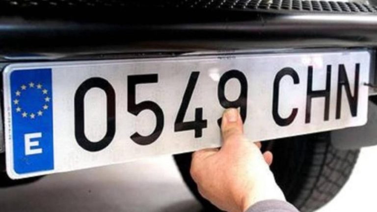 La DGT cambia la normativa en las matrículas. Y así es como van a cambiar este mismo año