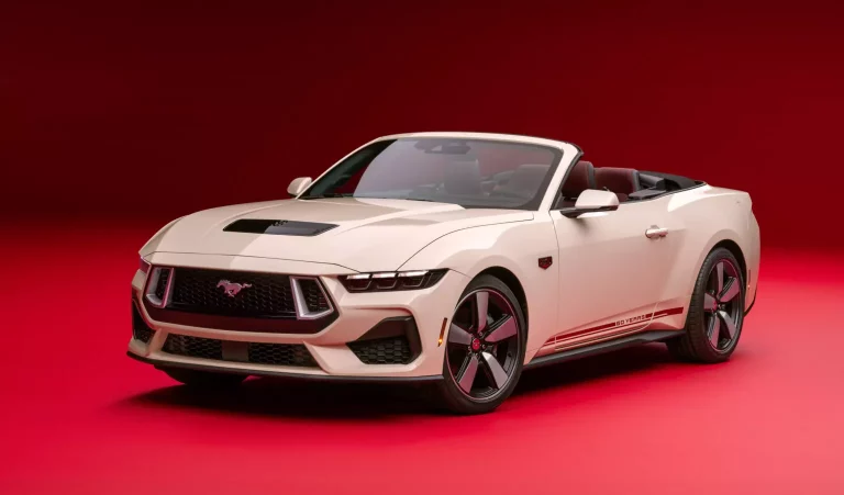 Aire retro para el Ford Mustang de los 60 años