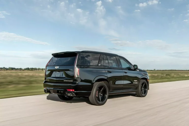 El Cadillac Escalade V se convierte en dragster gracias a Hennessey