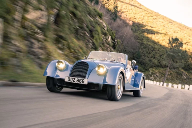 Morgan Plus Four: Una leyenda con 74 años de vida se pone a la moda