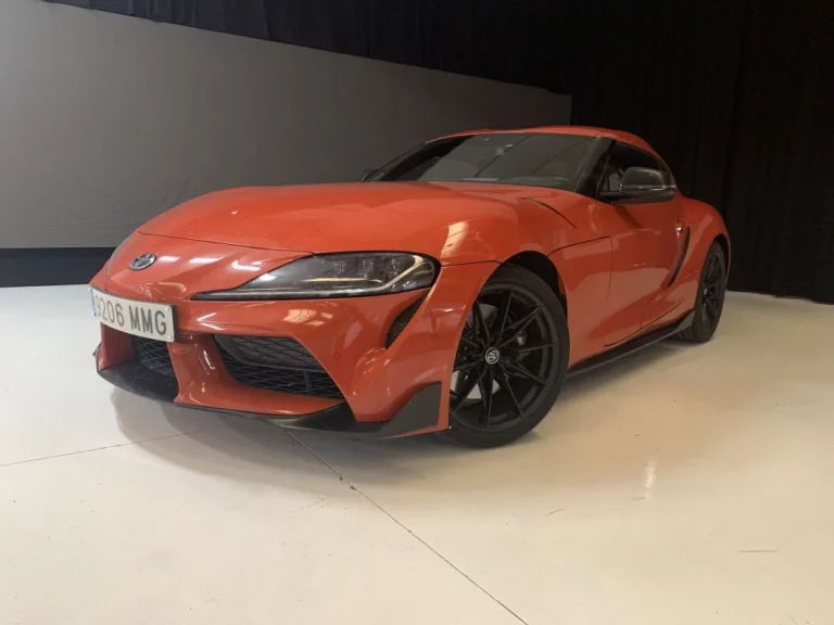 Probamos el Toyota GR Supra manual: Calienta que sales