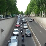 Mikel (45), profesor de autoescuela: «El ‘efecto vaca’ causa atascos y es muy peligrosos»