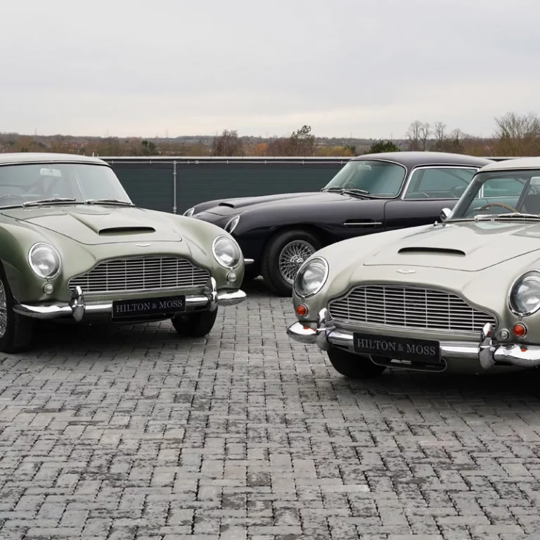 La increíble colección de Aston Martin DB5 que pone a la venta Hilton & Moss