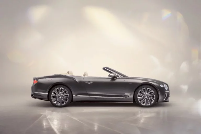 El Bentley Continental GTC Boodles no es una joya sobre ruedas, sino un joyero