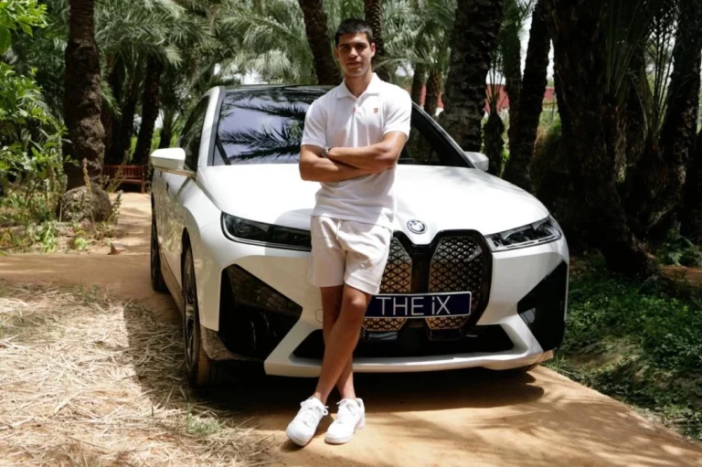 Carlos Alcaraz luce su flamante BMW previo pago de una fortuna ¿Lo vale?