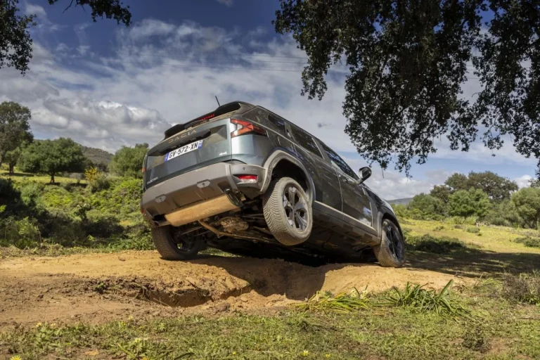 Nuevo Dacia Duster 4×4: Estos son sus recursos todoterreno