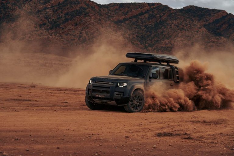 Descubre Arkaba a bordo del Land Rover Defender 130 Outbound
